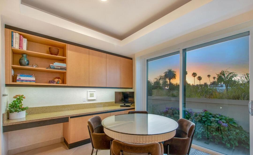 Exquisite 3 Bedroom Santa Monica Penthouse Appartamento